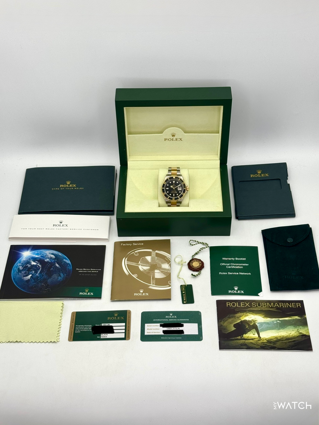 2009 Rolex Submariner 40mm 16613LN Two-Tone Black Dial (Collectors Set)