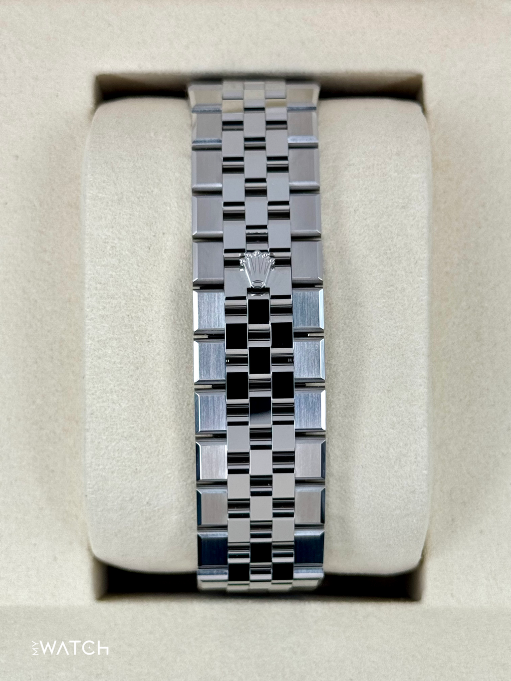 NEW 2026 Rolex Land-Dweller 40mm 127334 Stainless Steel Jubilee White Dial