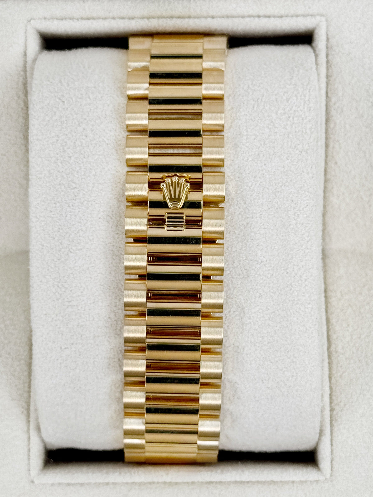 Rolex Day-Date 36mm 128238 Presidential Carnelian Diamond Dial