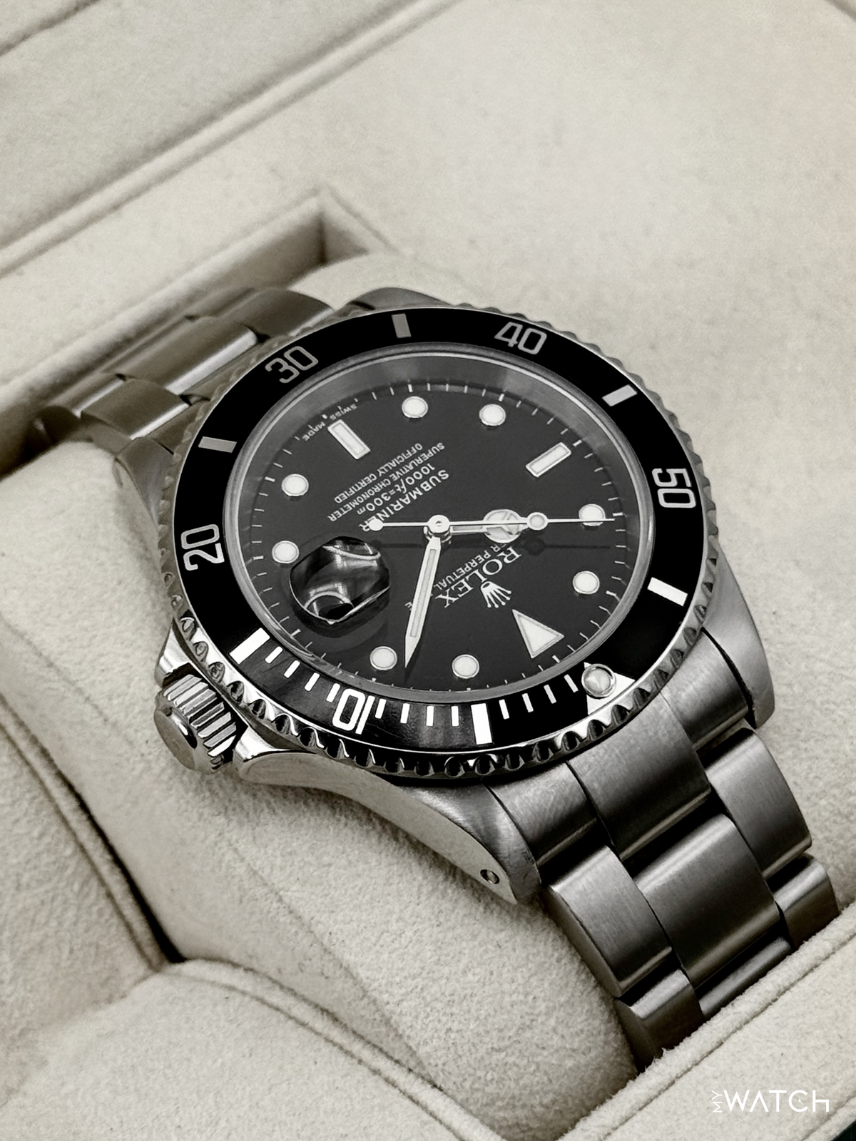 2000 Rolex Submariner 40mm 16610 Stainless Steel Black Dial