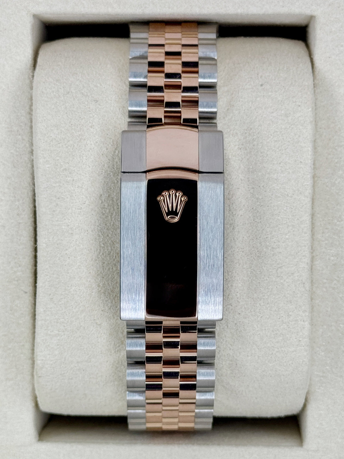 2025 Rolex Datejust 41mm 126331 Two-Tone Jubilee Sundust Dial
