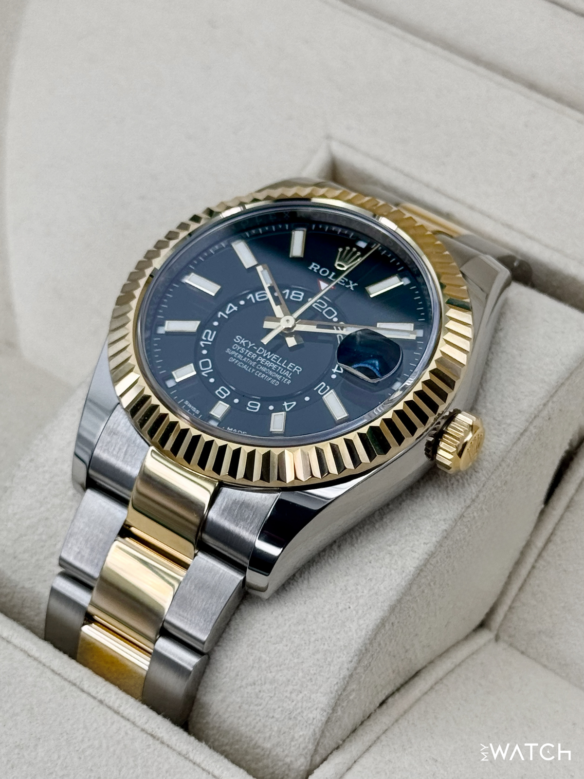 2021 Rolex Sky-Dweller 42mm 326933 Two-Tone Oyster Black Dial