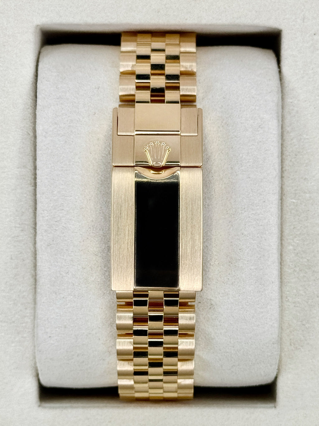 NEW 2025 Rolex GMT-Master II 40mm 126718GRNR Yellow Gold Jubilee Black Dial