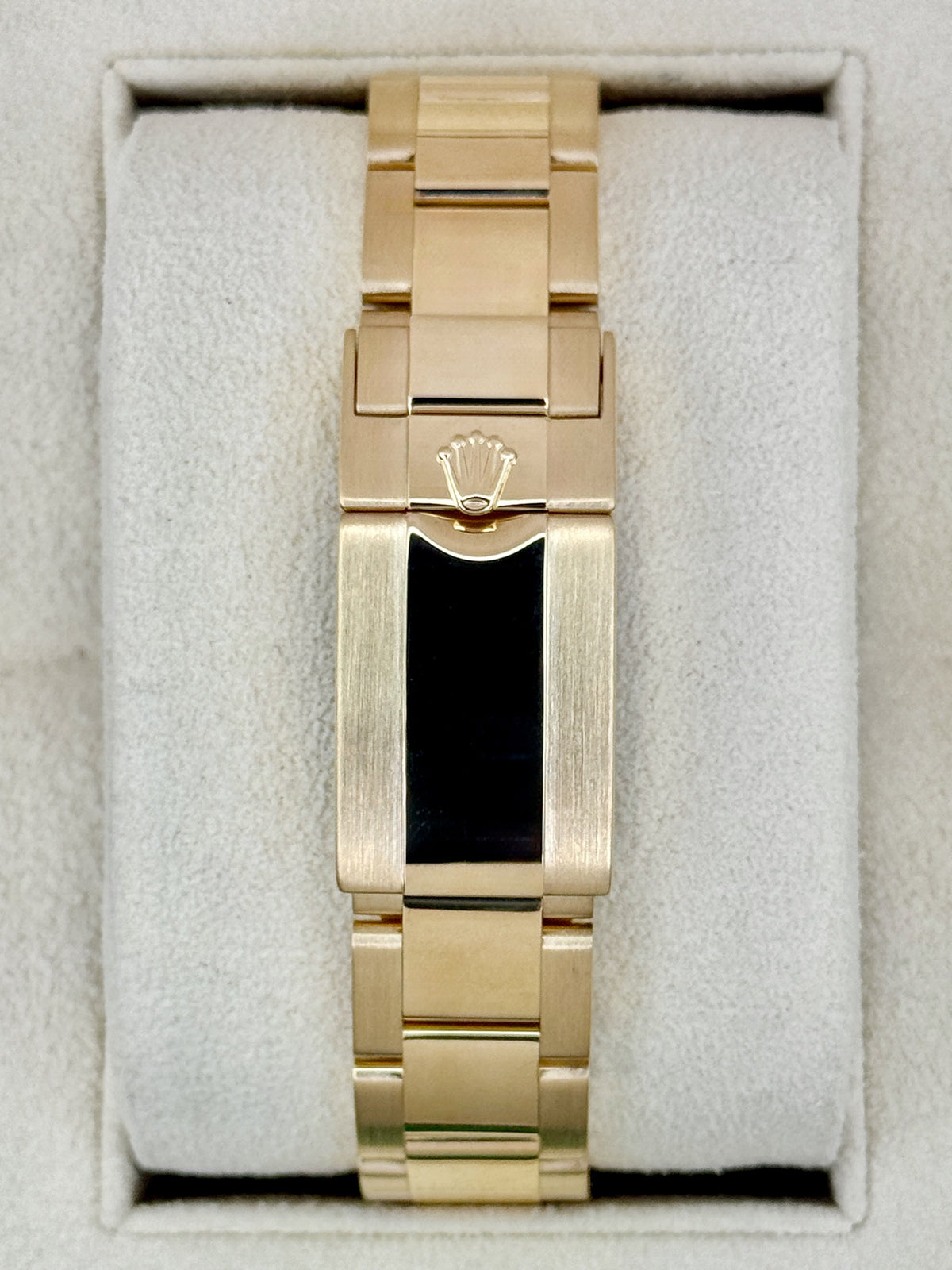 2023 Rolex Yacht-Master II 44mm 116688 18K Yellow Gold White Dial