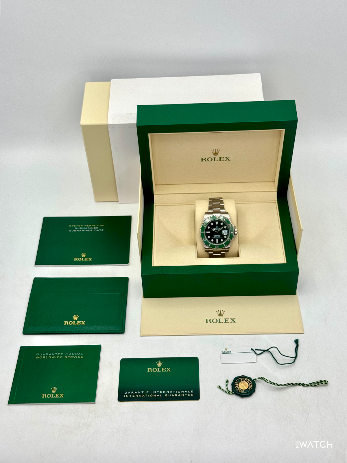 2020 Rolex Submariner “Hulk” 40mm 116610LV Green Dial (GREEN CARD)