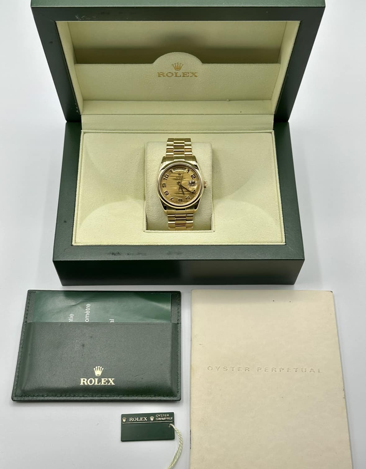 2000 Rolex Day-Date 36mm 118208 Presidential Champagne Wave Dial