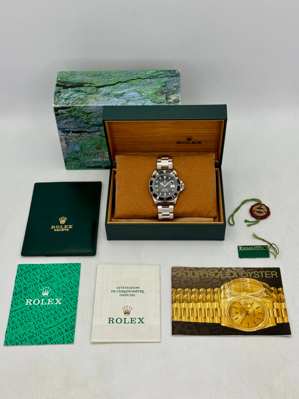2000 Rolex Submariner 40mm 16610 Stainless Steel Black Dial (Collector's Set)