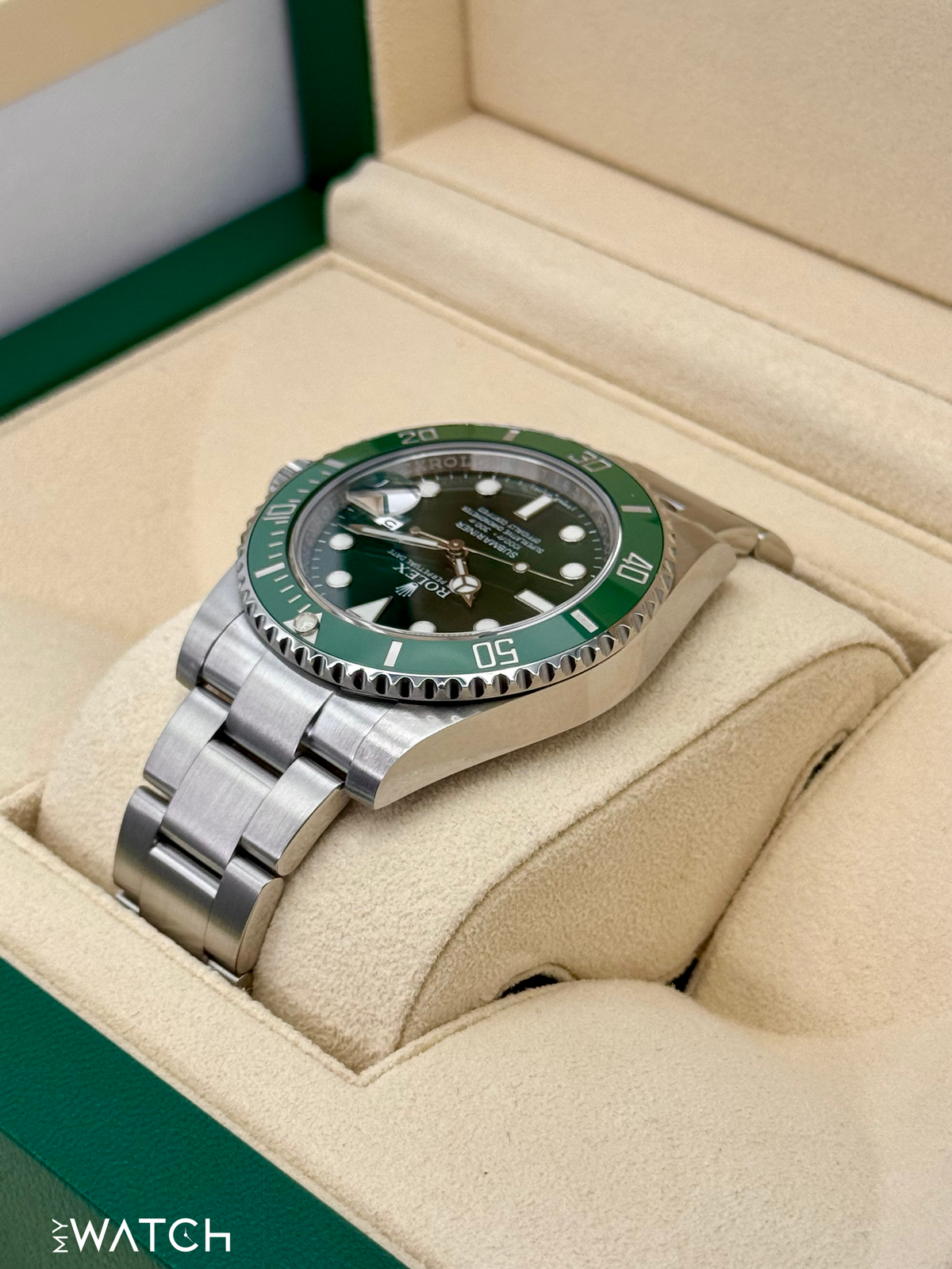 2016 Rolex Submariner “Hulk” 40mm 116610LV Green Dial