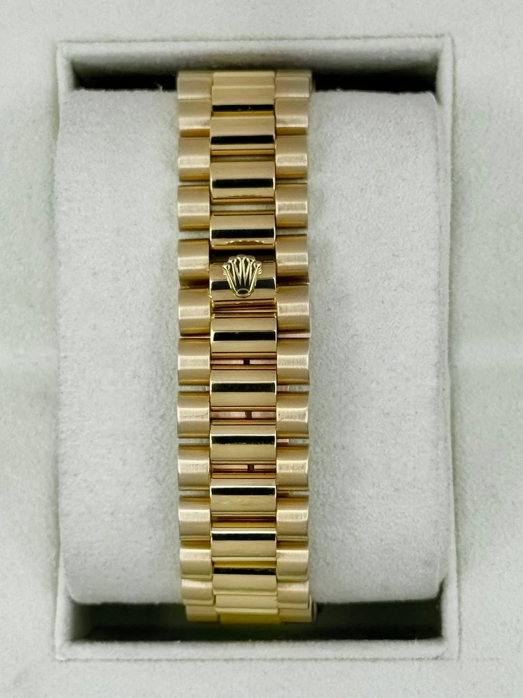 1990 Rolex Day-Date 36mm 18238 Presidential 18kt Yellow Gold Champagne Dial (CPO)