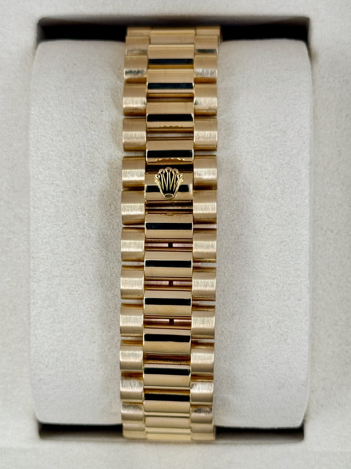 1986 Rolex Day-Date 36mm 18238 Presidential Yellow Gold Silver Dial