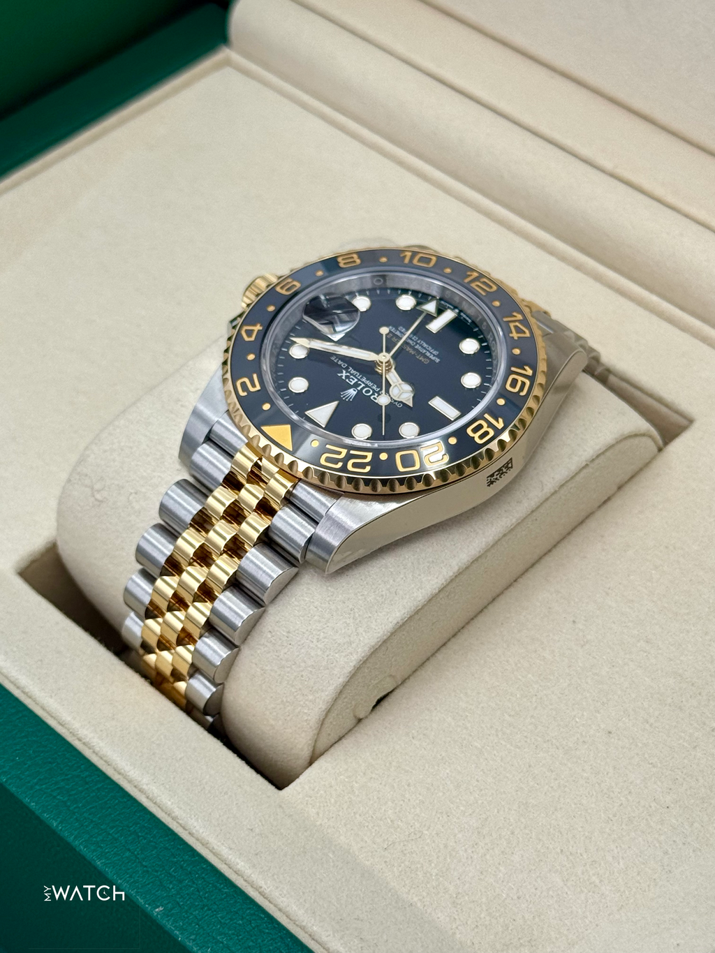 NEW 2025 Rolex GMT-Master II 40mm 126713GRNR Two-Tone Jubilee (STICKERED)