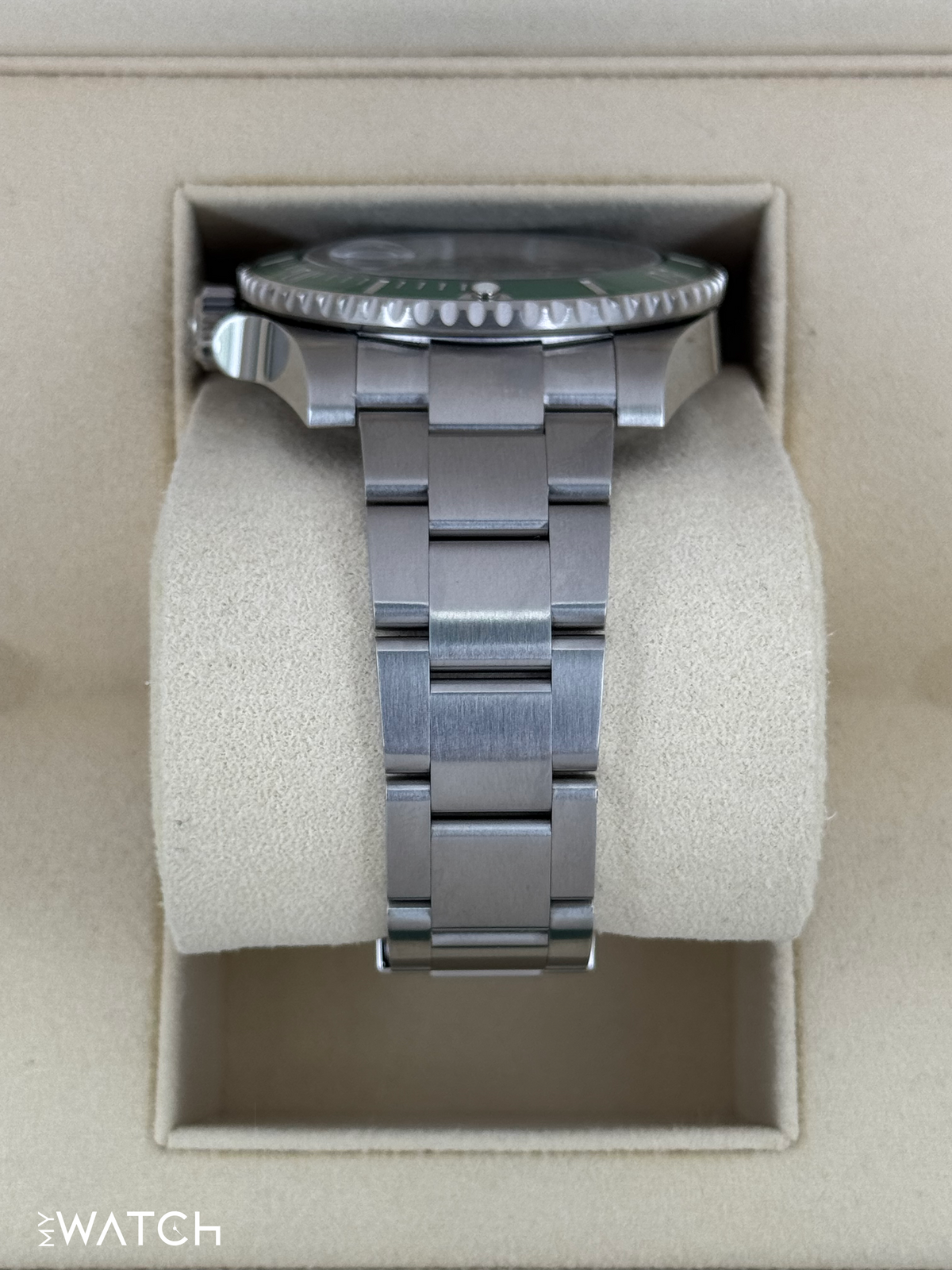 NEW OLD STOCK 2020 Rolex Submariner “Hulk” 40mm 116610LV Green Dial