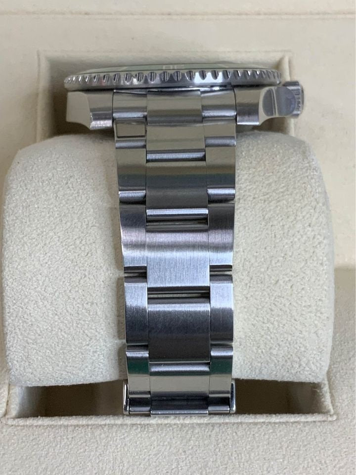 2012 Rolex Submariner "Hulk" 40mm 116610LV Green Dial