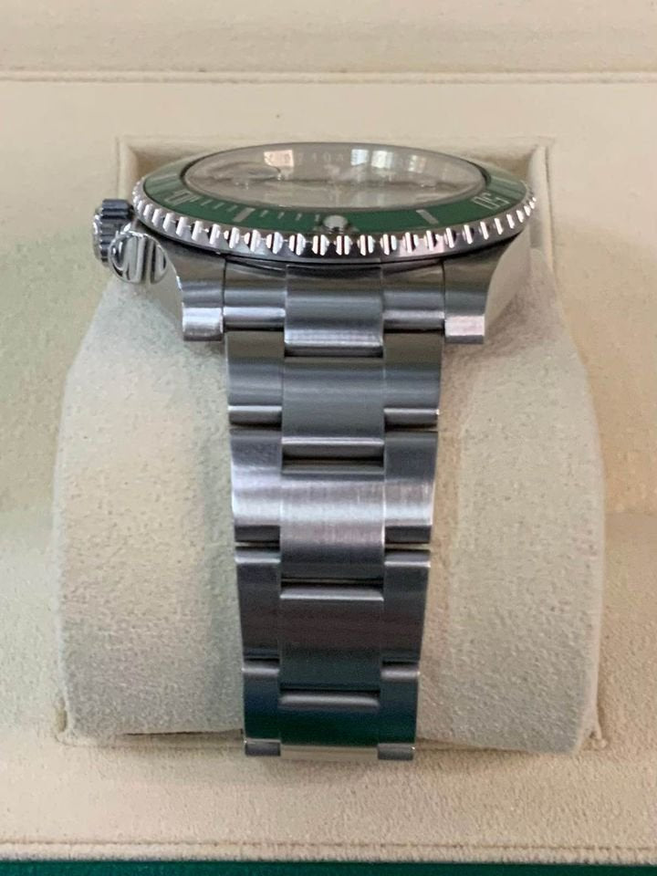 2012 Rolex Submariner "Hulk" 40mm 116610LV Green Dial