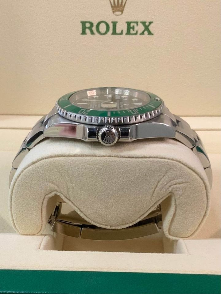 2012 Rolex Submariner "Hulk" 40mm 116610LV Green Dial