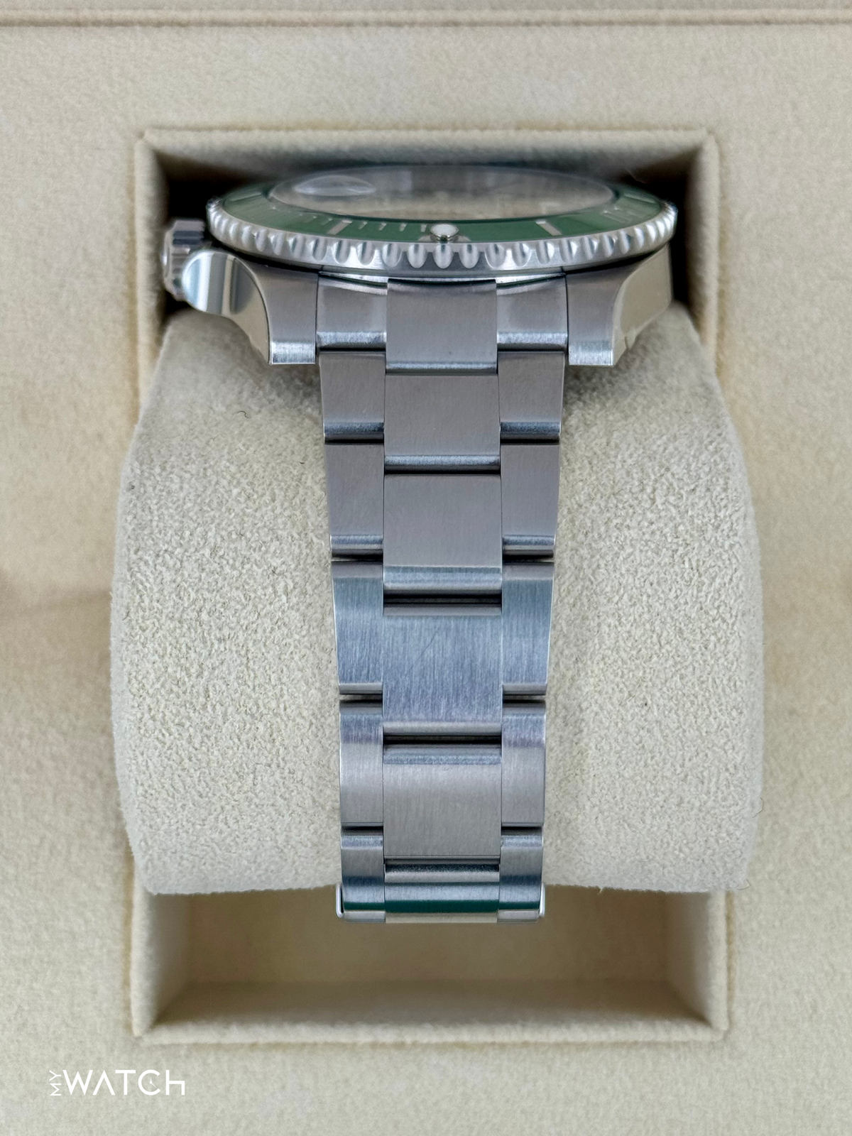 NEW OLD STOCK 2020 Rolex Submariner “Hulk” 40mm 116610LV Green Dial (STICKERED)