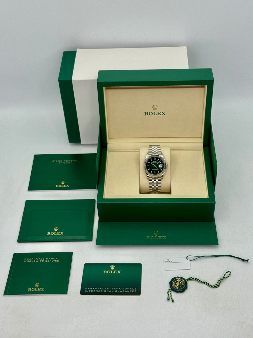 2026 Rolex Datejust 36mm 126234 Stainless Steel Jubilee Green Ombre Dial
