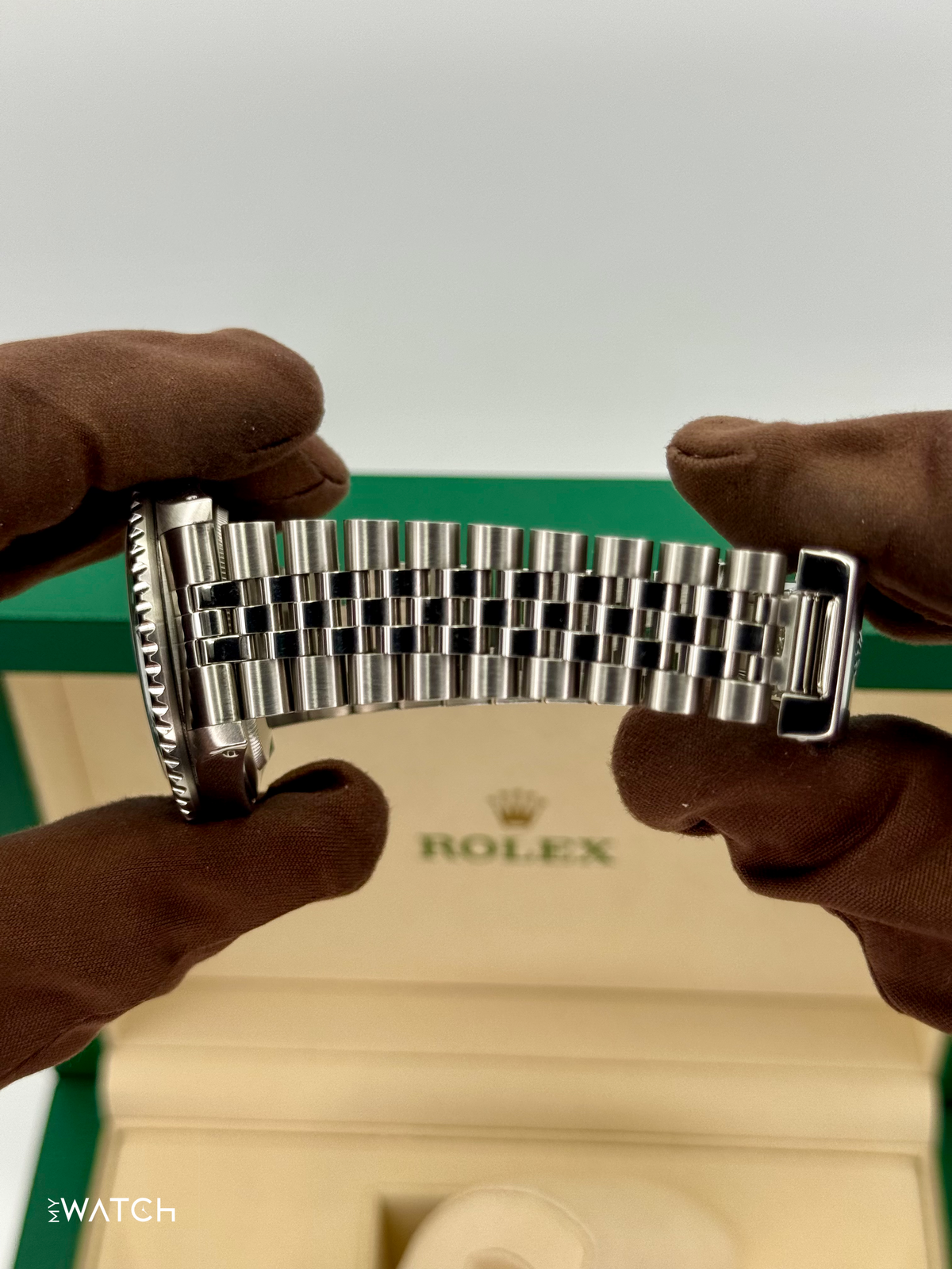 1999 Rolex GMT-Master 40mm 16700 Stainless Steel Jubilee Black Dial (BOTH BRACELETS)