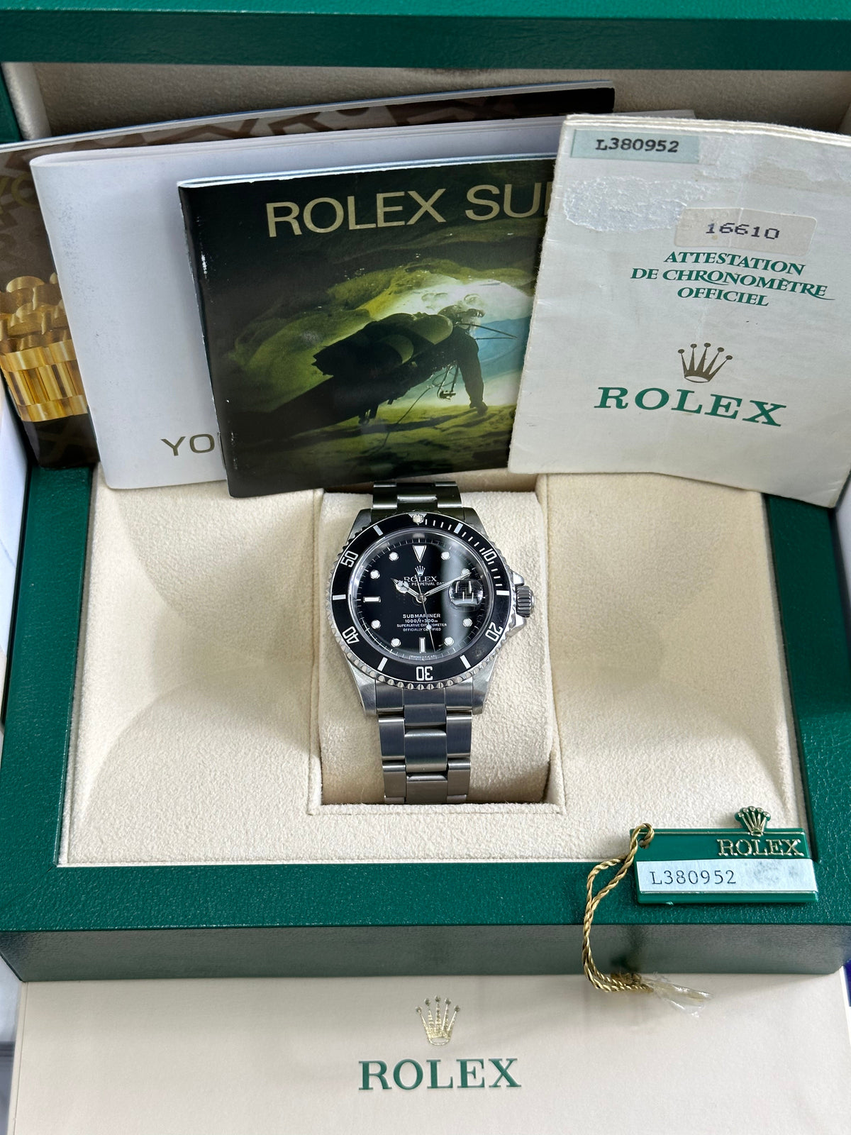 1989 Rolex Submariner Date 40mm 16610 Stainless Steel Black Dial