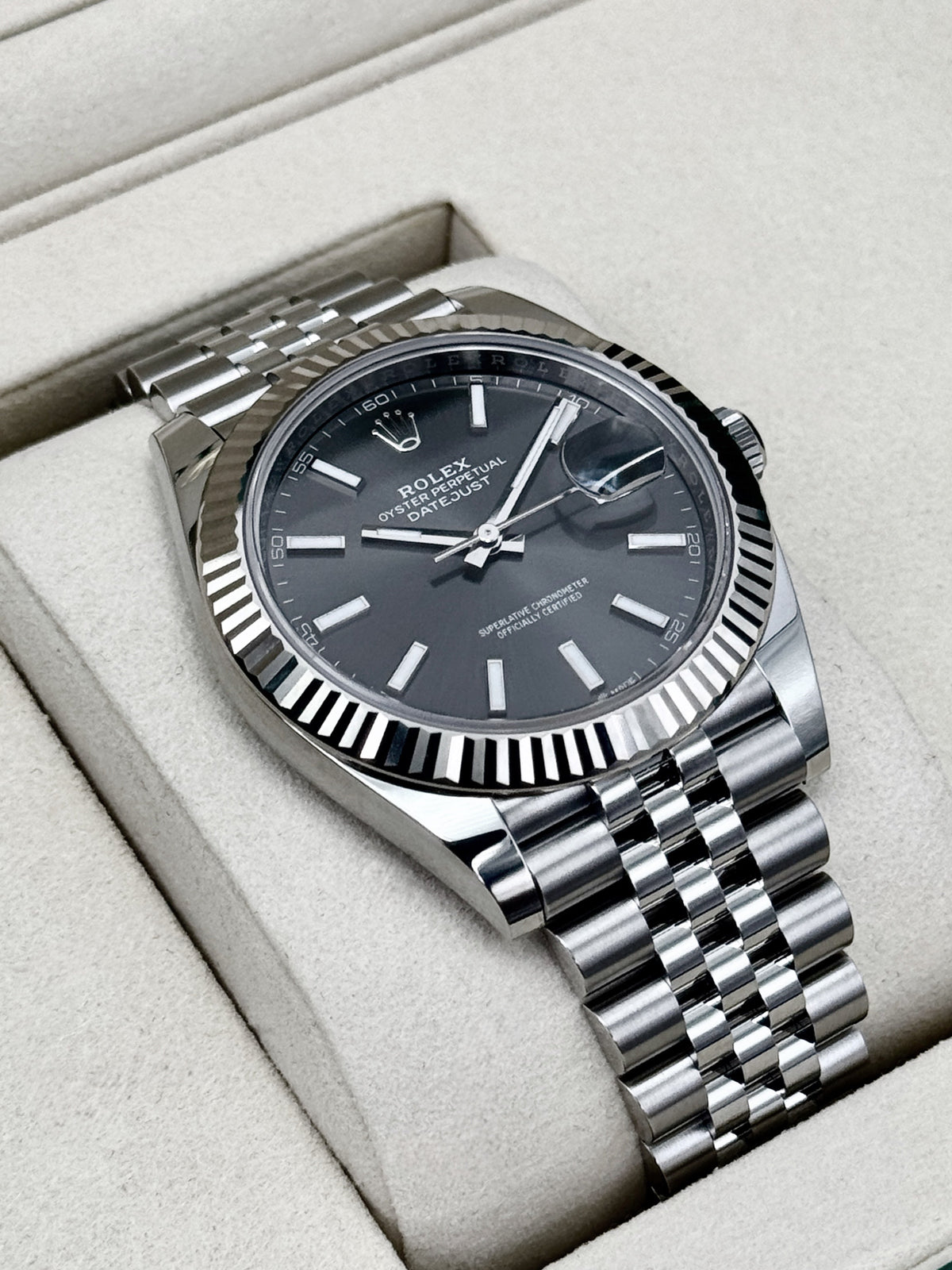 NEW 2025 Rolex Datejust 41mm 126334 Stainless Steel Jubilee Rhodium Dial