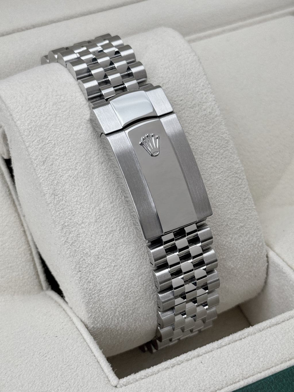 2021 Rolex Datejust 36mm 126284RBR Stainless Steel Jubilee Diamond Bezel Silver Dial