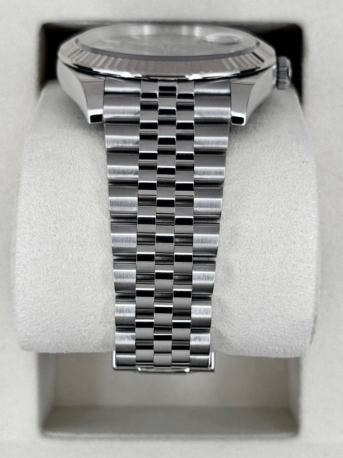 NEW 2026 Rolex Datejust 41mm 126334 Stainless Steel Jubilee Rhodium Dial (STICKERED)