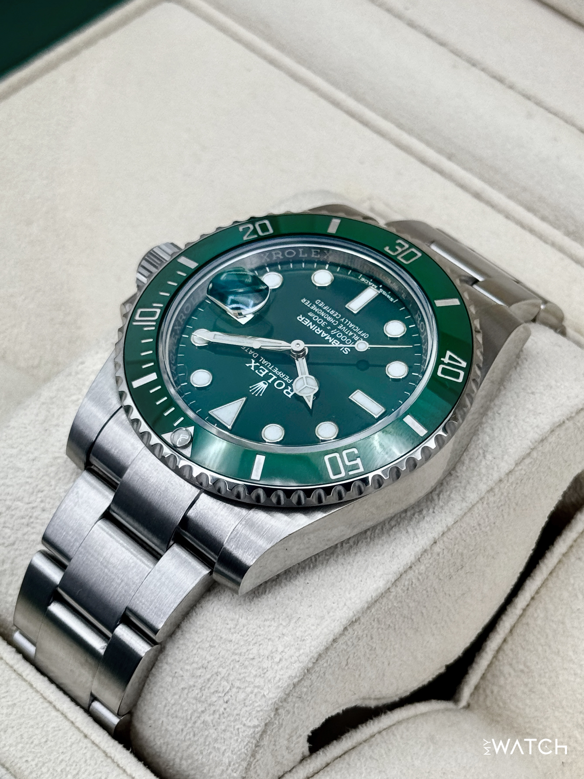 2020 Rolex Submariner “Hulk” 40mm 116610LV Green Dial (Green Card)