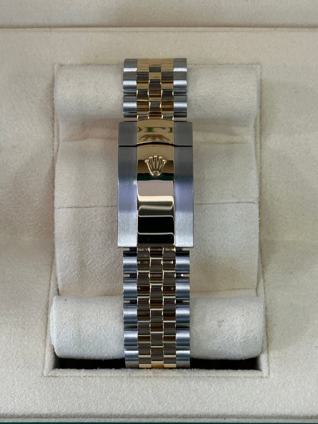 2022 Rolex Datejust 36mm 126233 Two-Tone Jubilee Champagne Dial