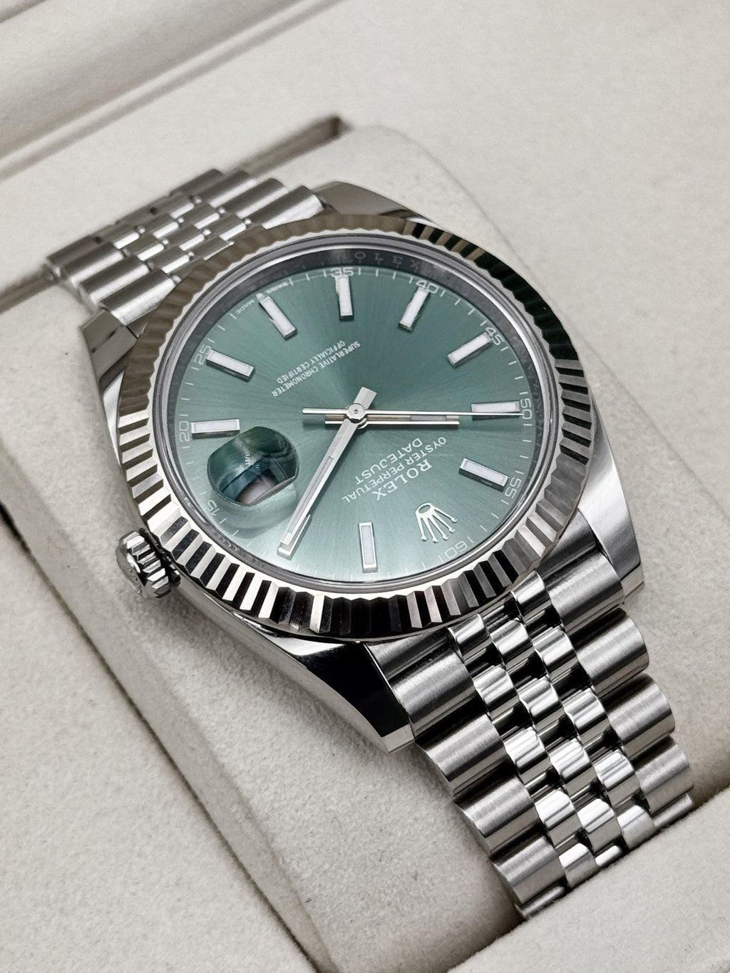 2025 Rolex Datejust 41mm 126334 Stainless Steel Jubilee Green Dial