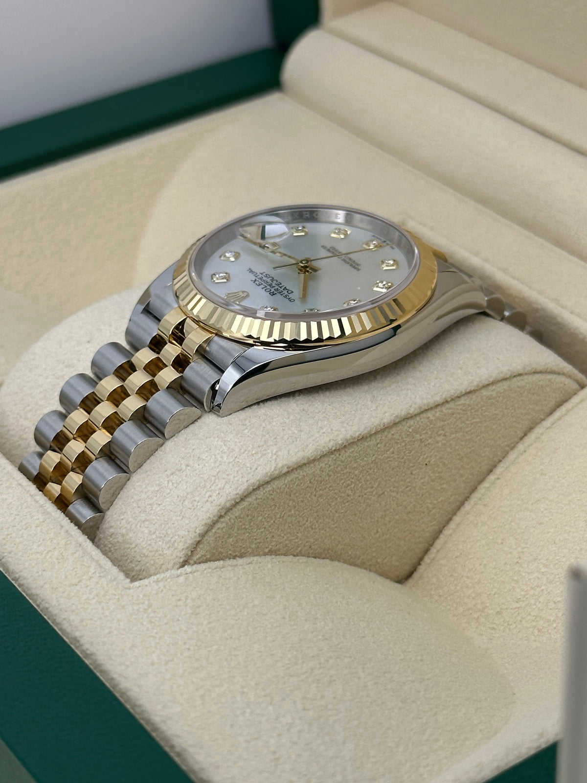 NEW 2023 Rolex Datejust 36mm 126233 Mother of Pearl Diamond Dial