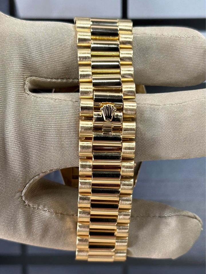 2017 Rolex Day-Date 40mm 228238 Presidential Silver Dial