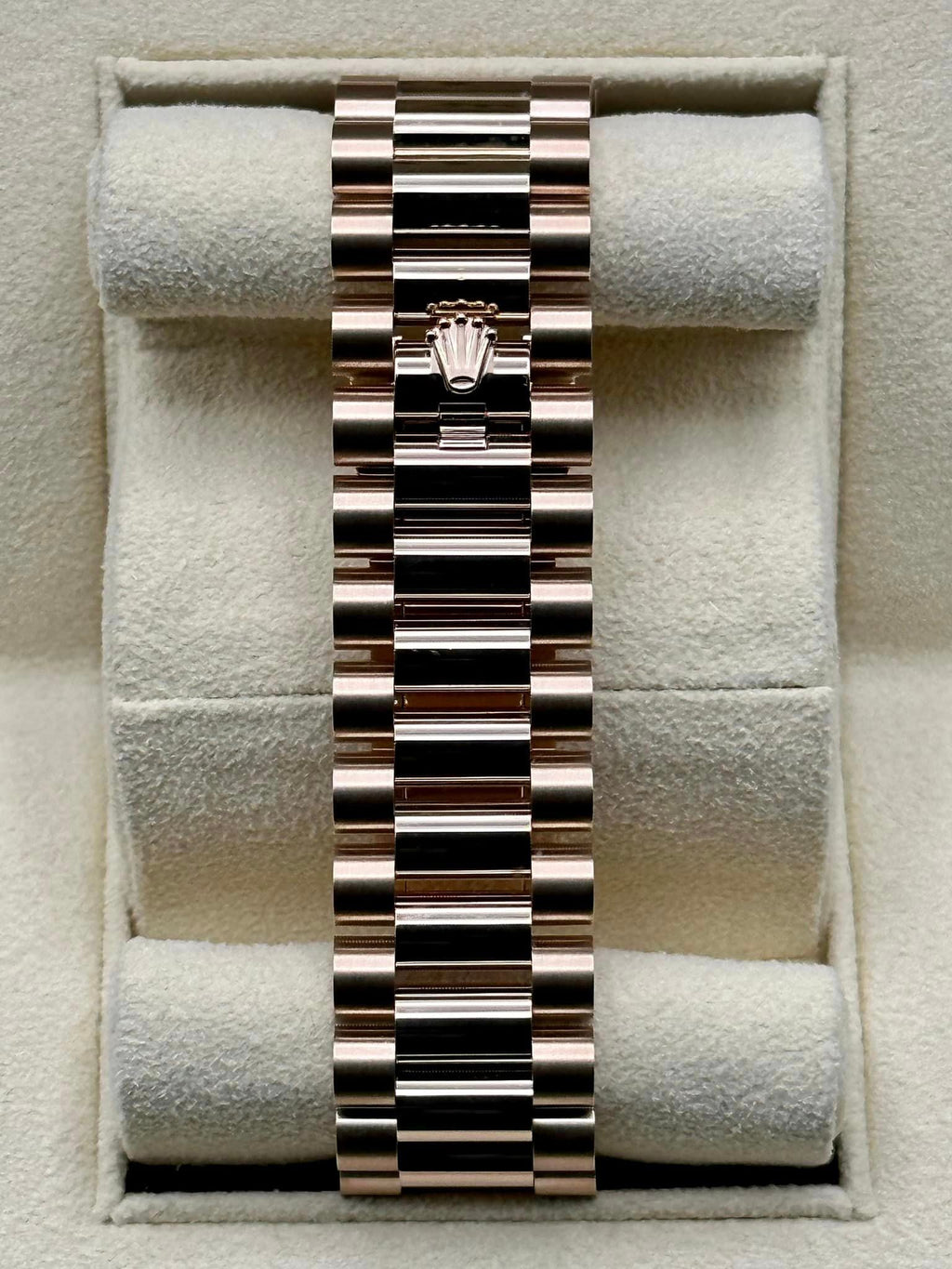 NEW 2022 Rolex Day-Date 40 228235 Rose Gold Olive Dial Arabic Calendar