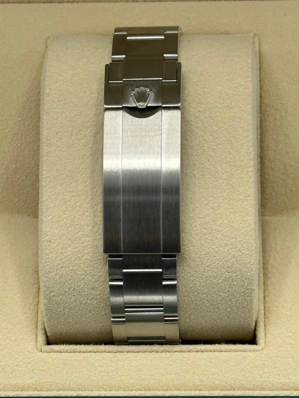 Rolex Submariner “Hulk” 40mm 116610LV Green Dial