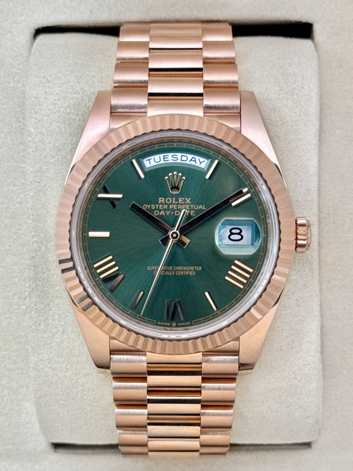 NEW 2025 Rolex Day-Date 40mm 228235 Presidential Rose Gold Olive Green Dial