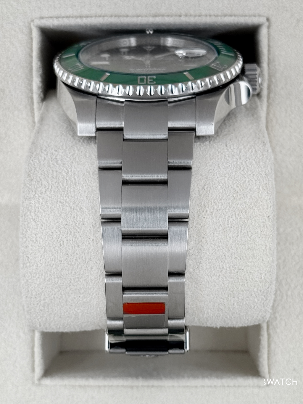 2020 Rolex Submariner “Hulk” 40mm 116610LV Green Dial (GREEN CARD & STICKERED)
