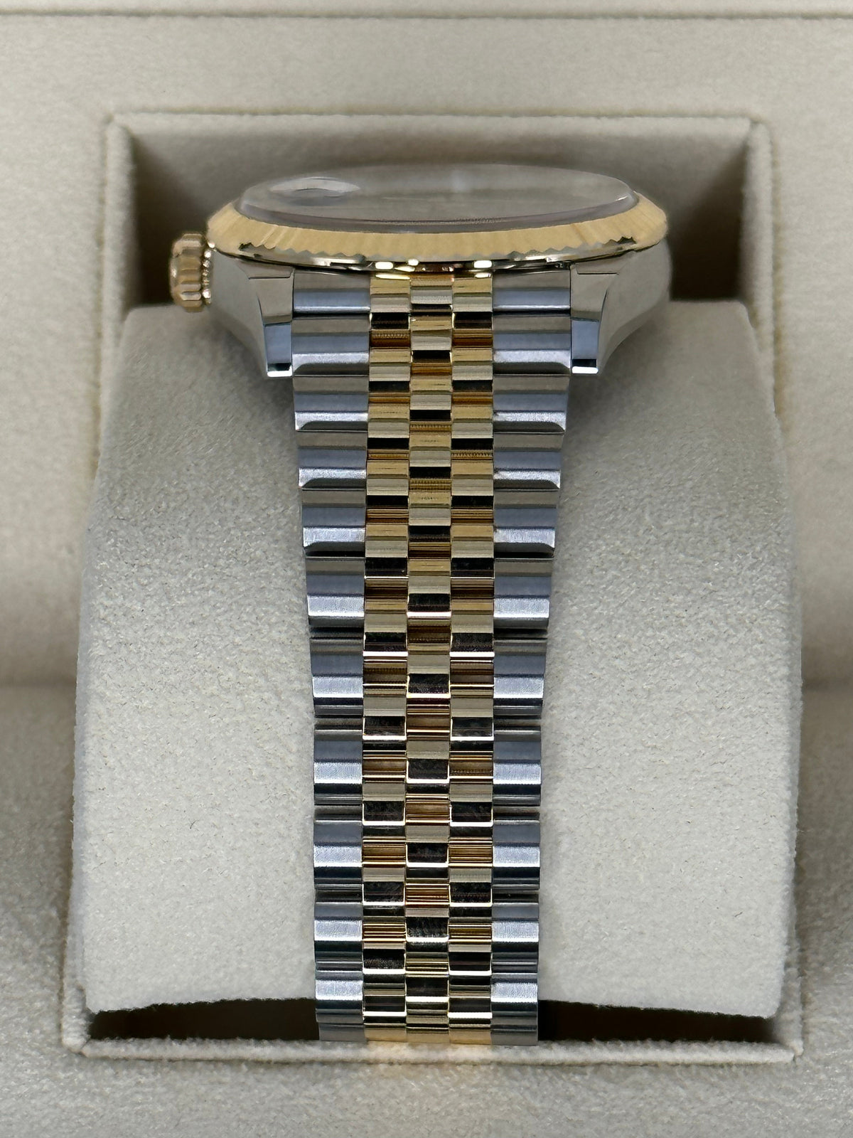 NEW 2025 Rolex Datejust 36mm 126233 Two-Tone Jubilee Wimbledon Dial