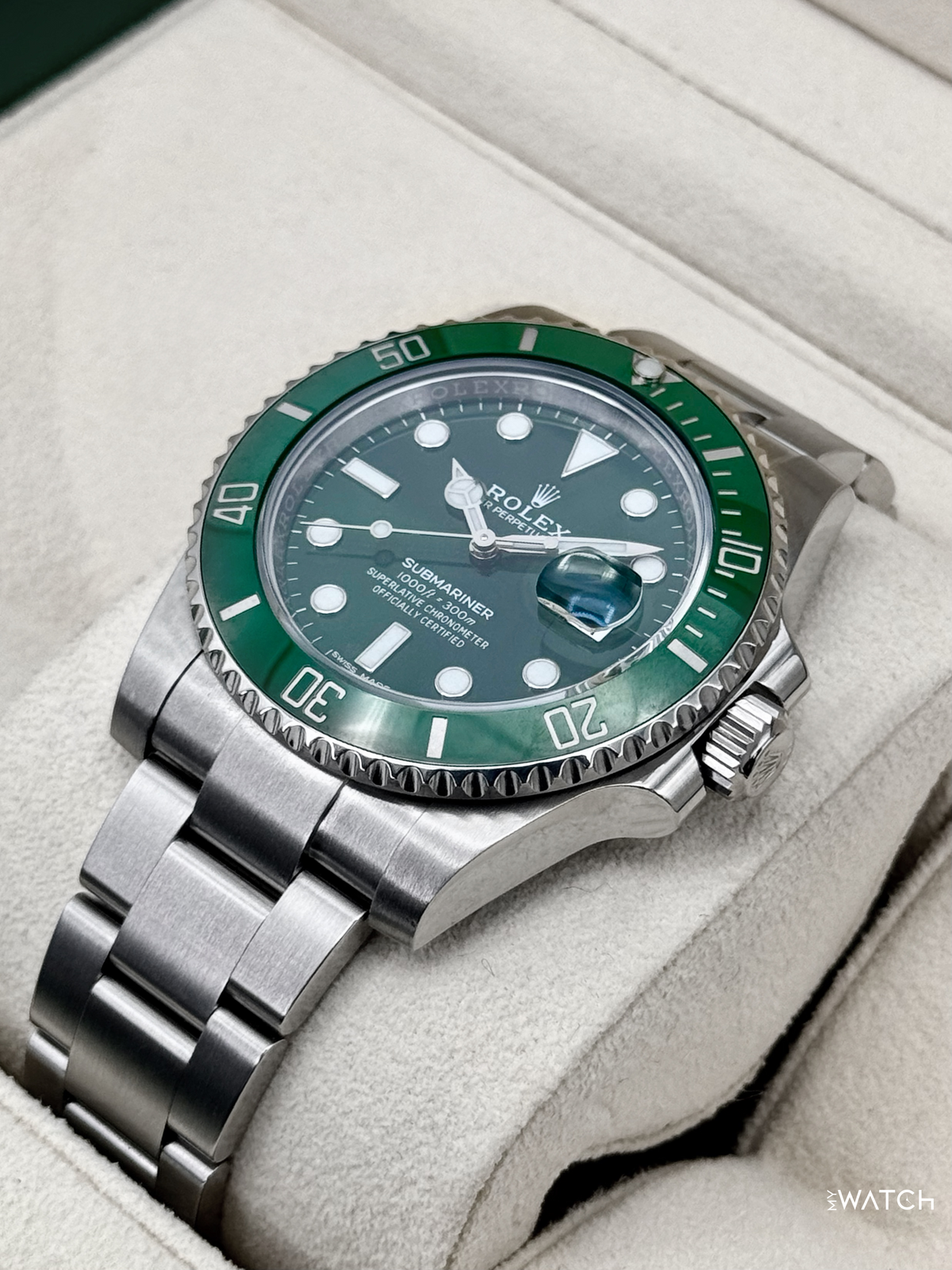 2020 Rolex Submariner “Hulk” 40mm 116610LV Green Dial (GREEN CARD & STICKERED)