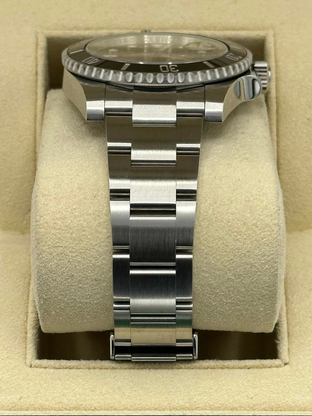 2015 Rolex Submariner 40mm 116610LN Stainless Steel Black Dial
