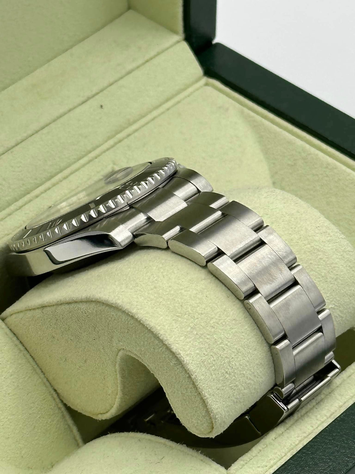 2012 Rolex Submariner Date 40mm 116610 Black Dial