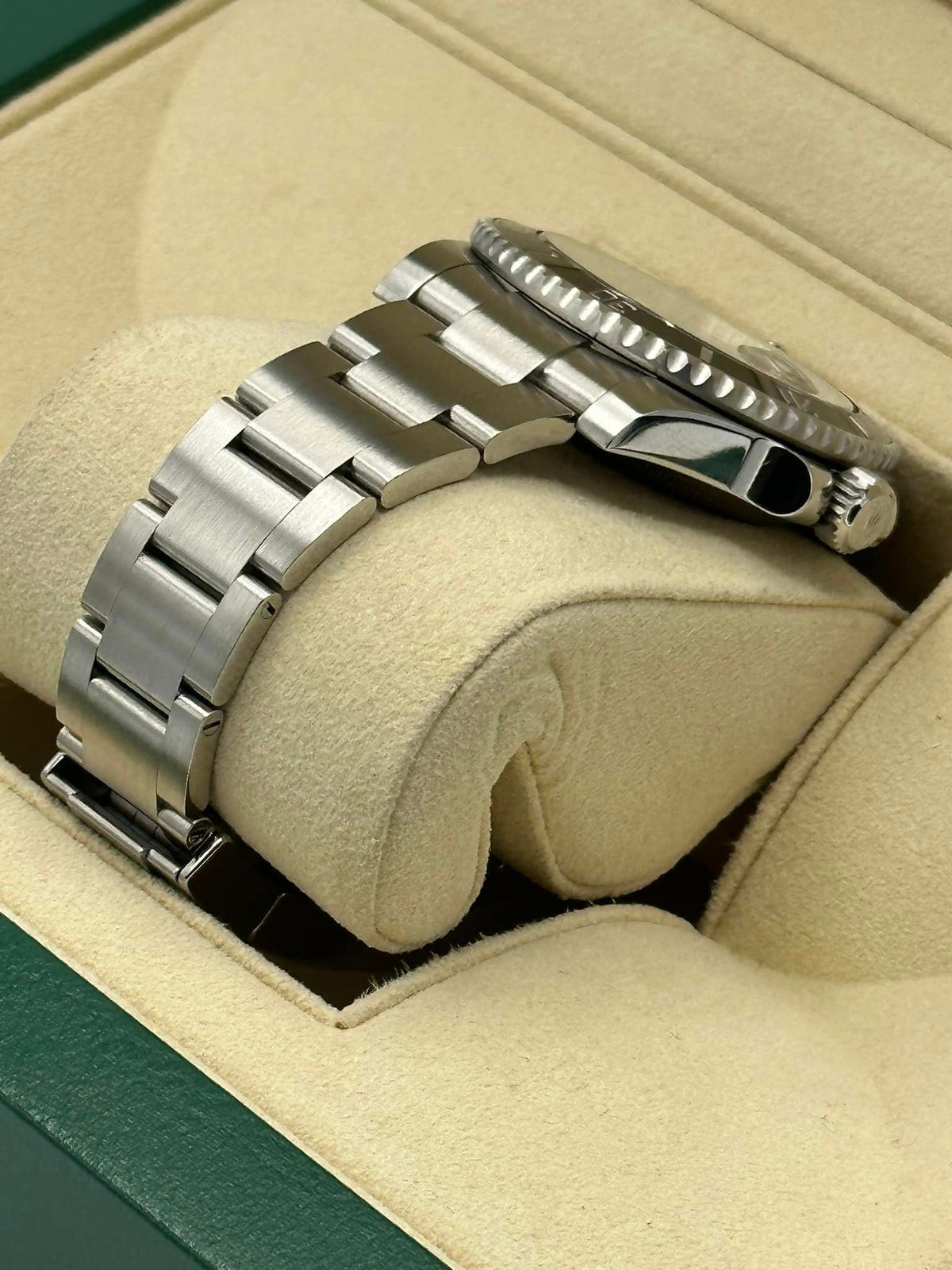 2015 Rolex Submariner 40mm 116610LN Stainless Steel Black Dial
