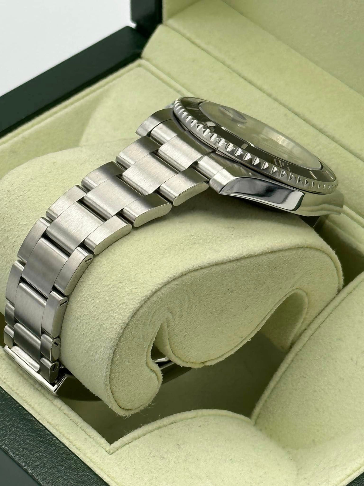 2012 Rolex Submariner Date 40mm 116610 Black Dial