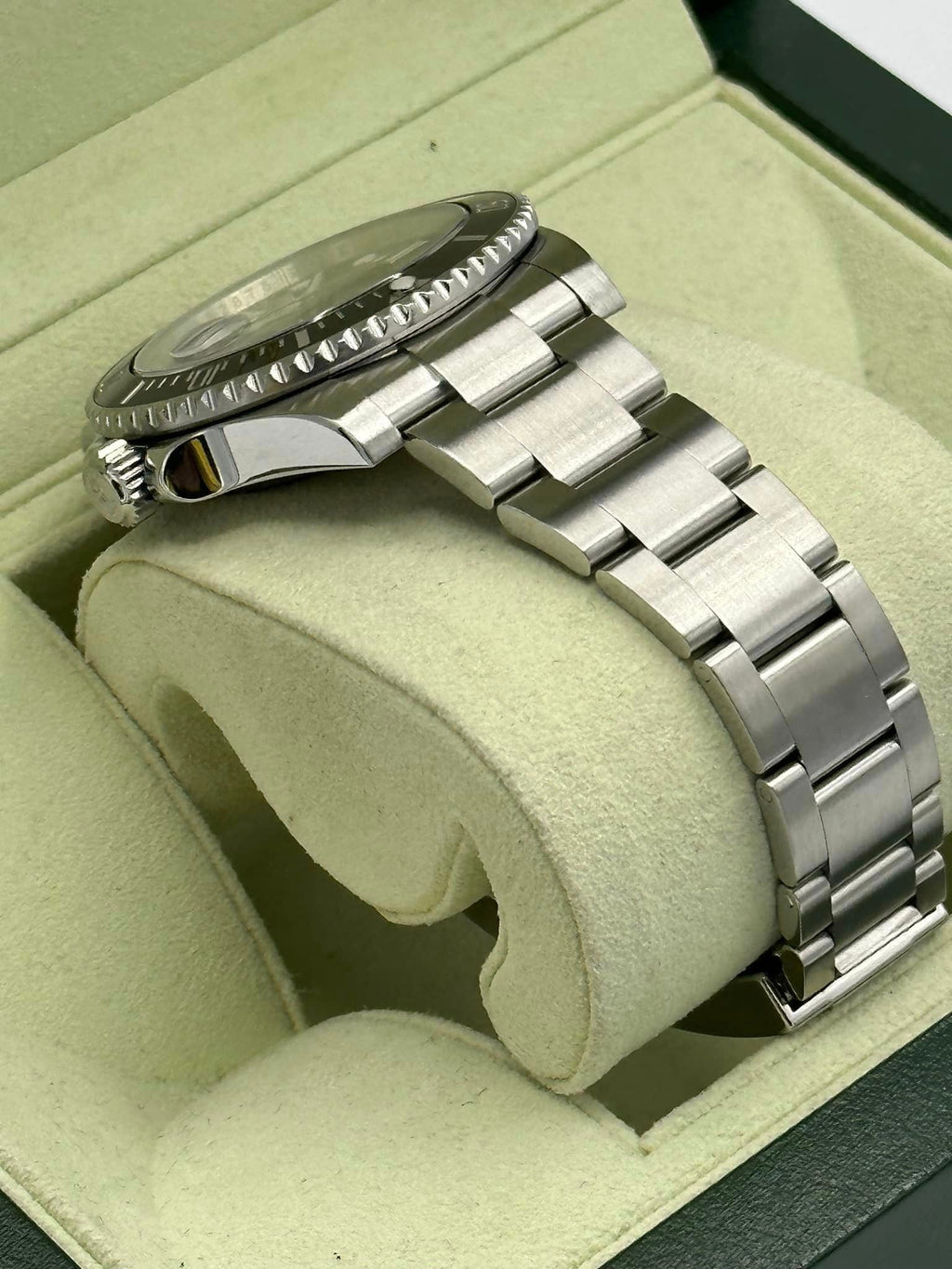 2012 Rolex Submariner Date 40mm 116610 Black Dial