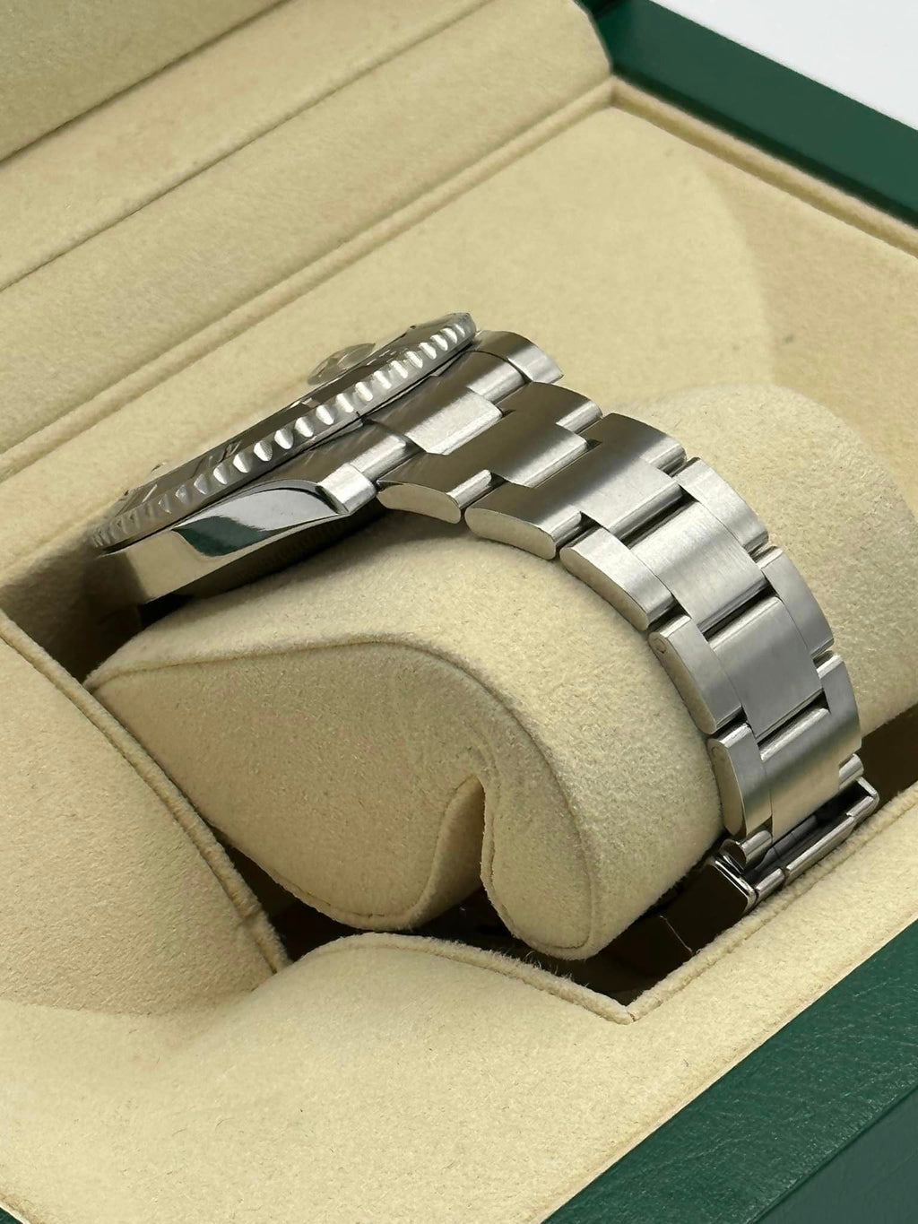 2015 Rolex Submariner 40mm 116610LN Stainless Steel Black Dial