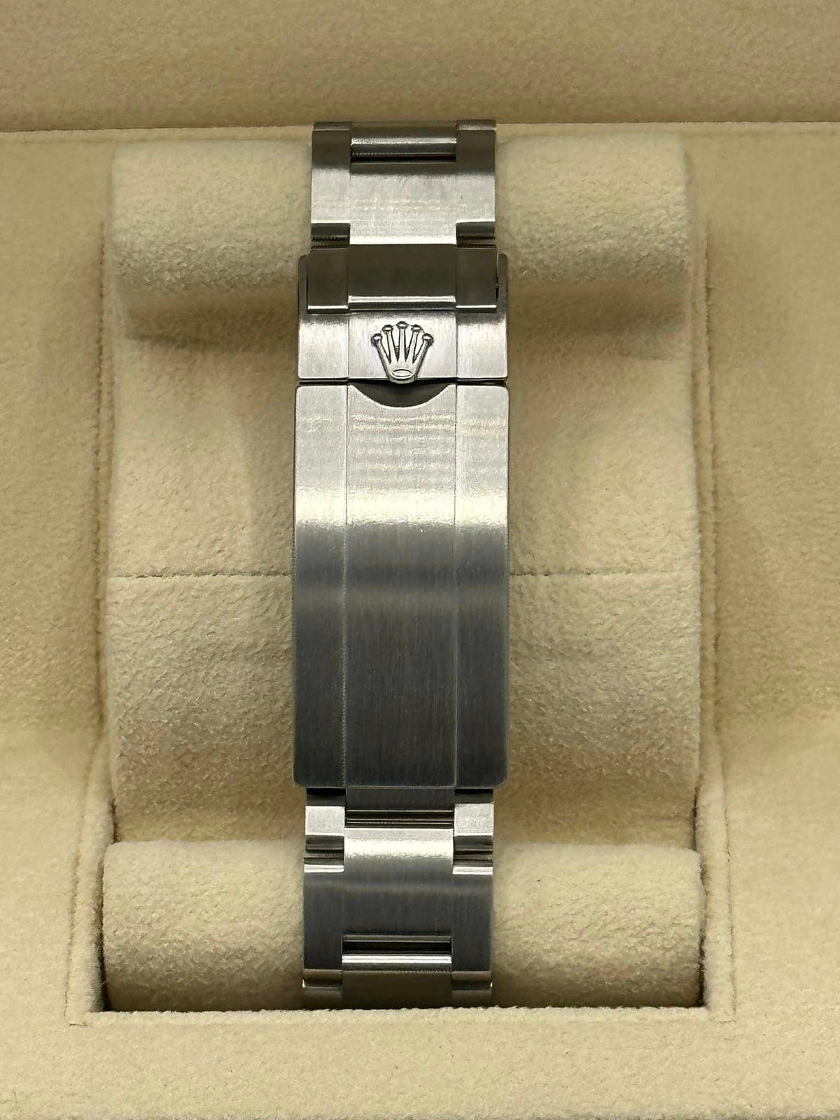 Rolex Submariner "Hulk" 40mm 116610LV Green Dial