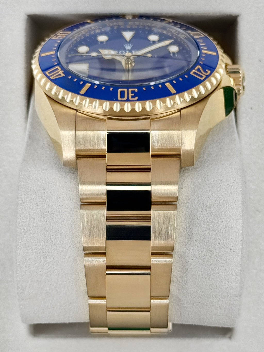 2026 Rolex Deepsea 44mm 136668LB 18K Yellow Gold Blue Dial