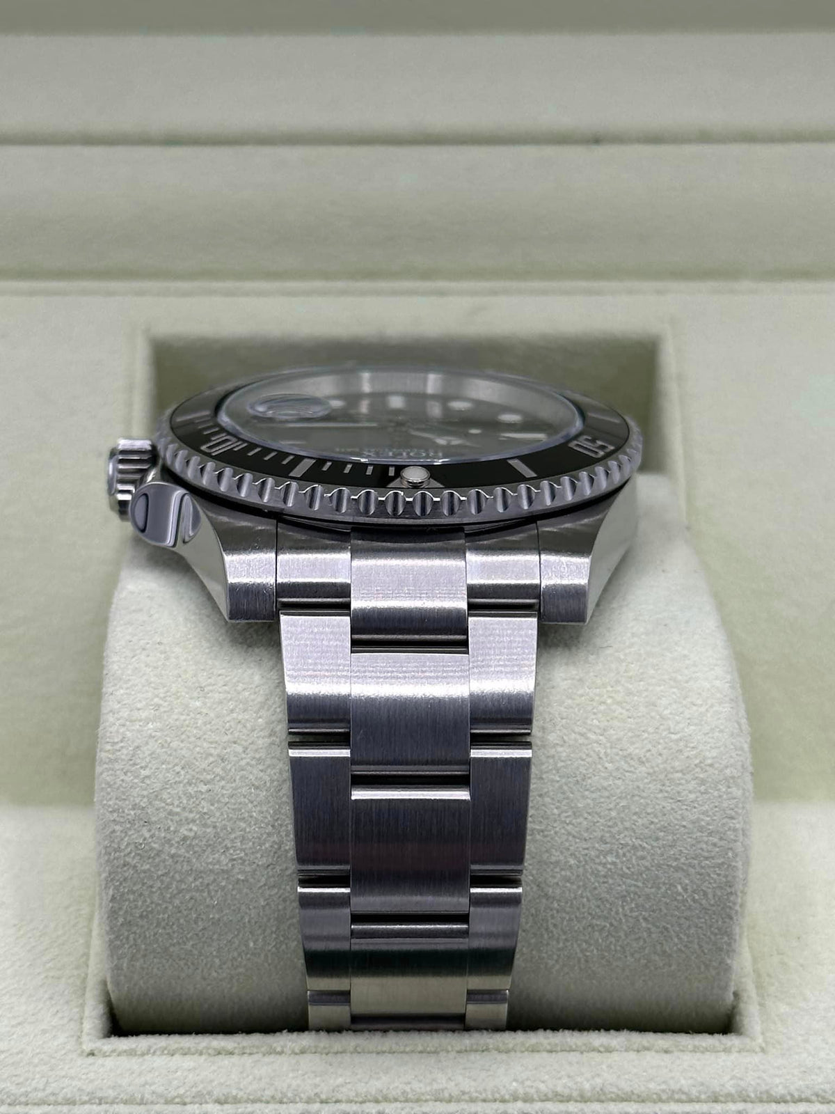 2016 Rolex Submariner 40mm 116610LN Stainless Steel Black Dial