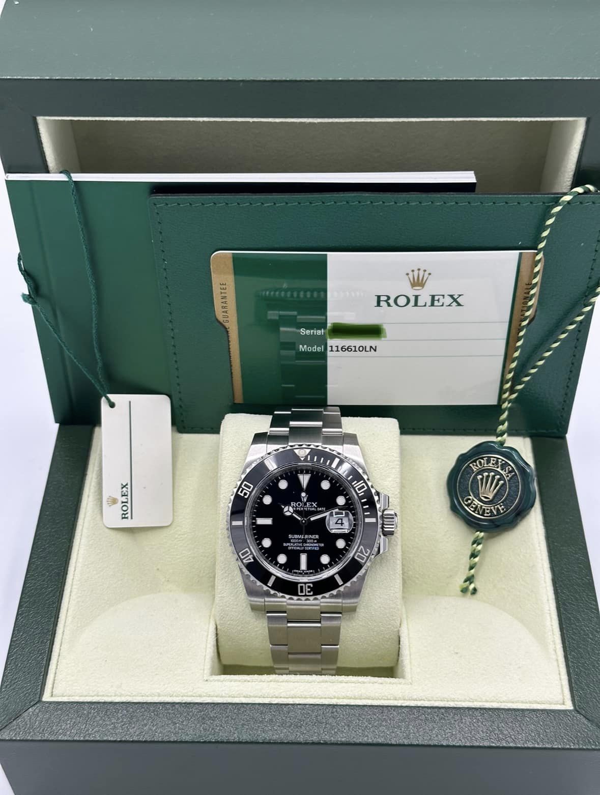 2016 Rolex Submariner 40mm 116610LN Stainless Steel Black Dial
