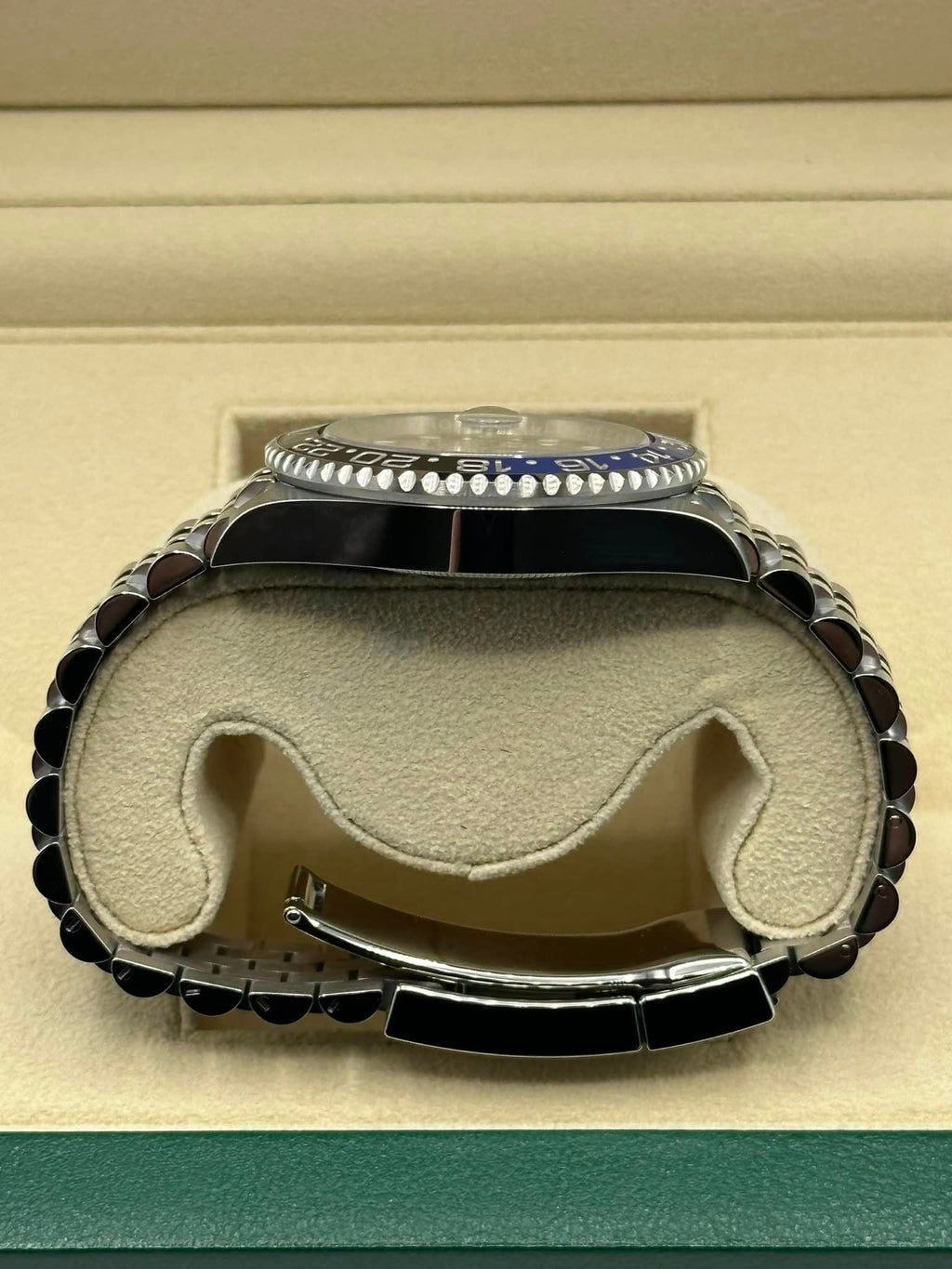 NEW 2023 Rolex GMT-Master II "Batgirl" 40mm 126710BLNR Jubilee Black Dial