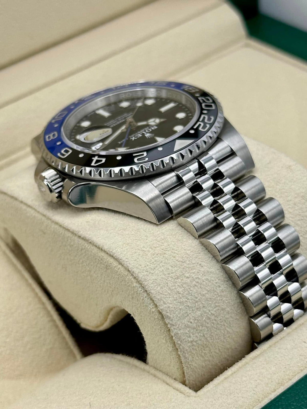 NEW 2022 Rolex GMT-Master II "Batgirl" 40mm 126710BLNR Jubilee Black Dial