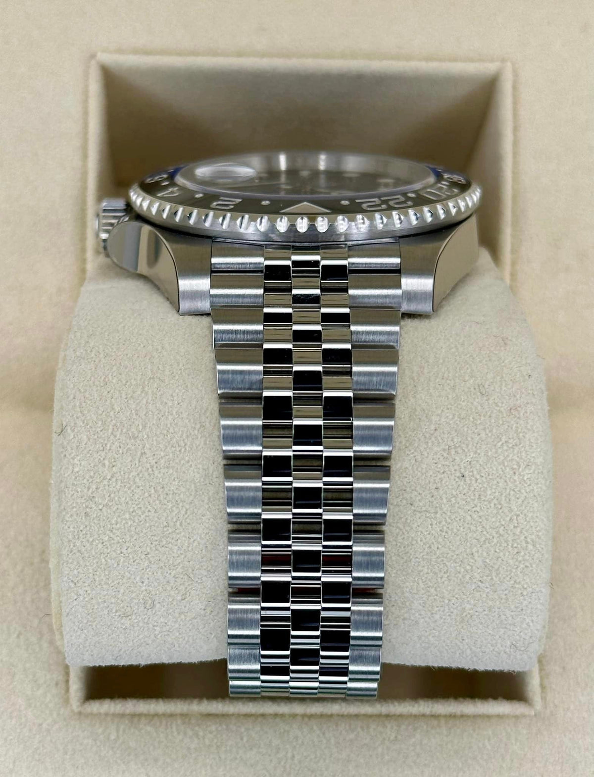 NEW 2022 Rolex GMT-Master II "Batgirl" 40mm 126710BLNR Jubilee Black Dial